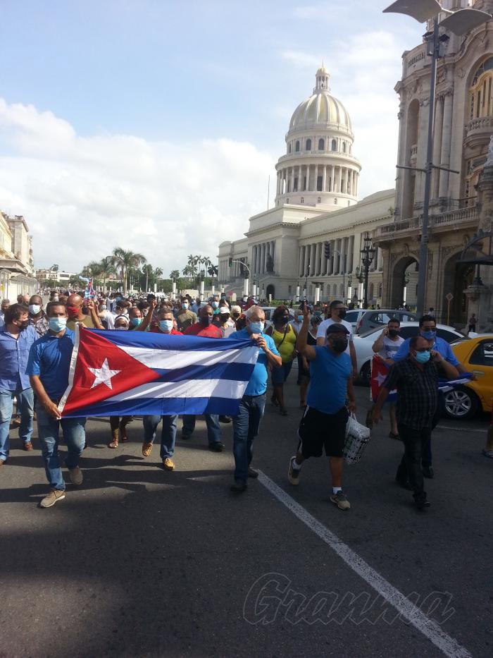 Cuba Imprisons a Humanitarian - WSJ